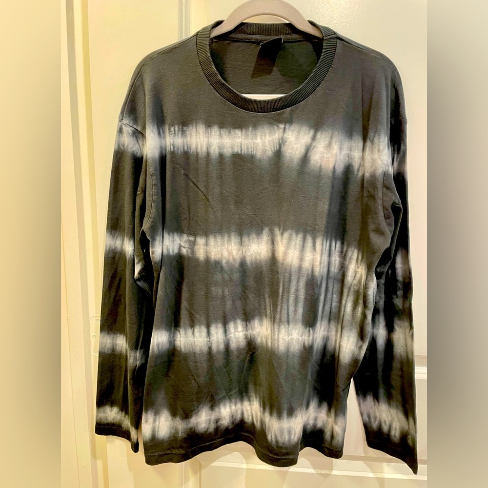 Zara men’s long sleeve tie and dye shirt in medium size
